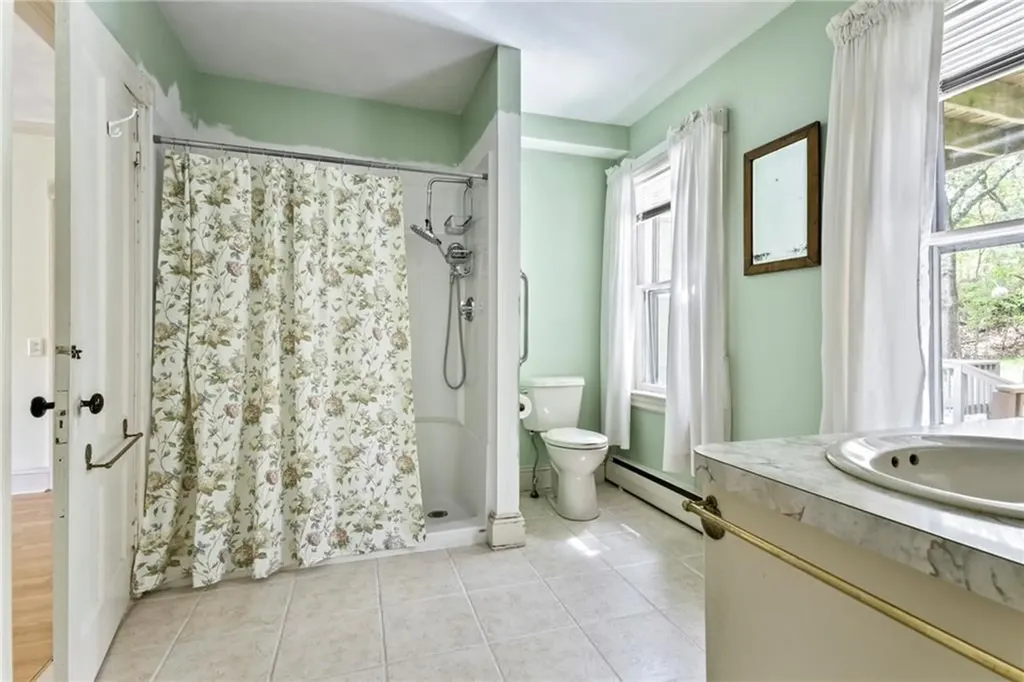 246 Old Forge Road Warwick RI 02818