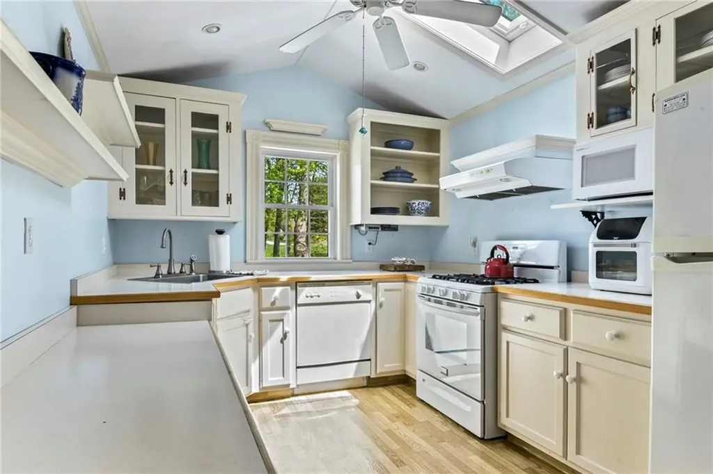 246 Old Forge Road Warwick RI 02818