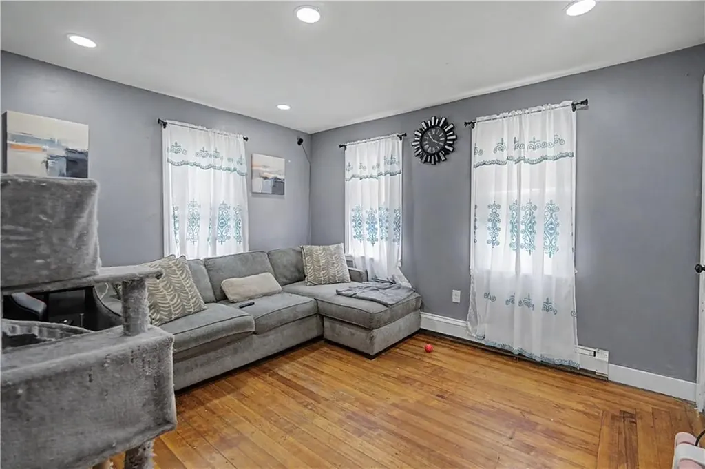 1 2 Hale Street Providence RI 02909