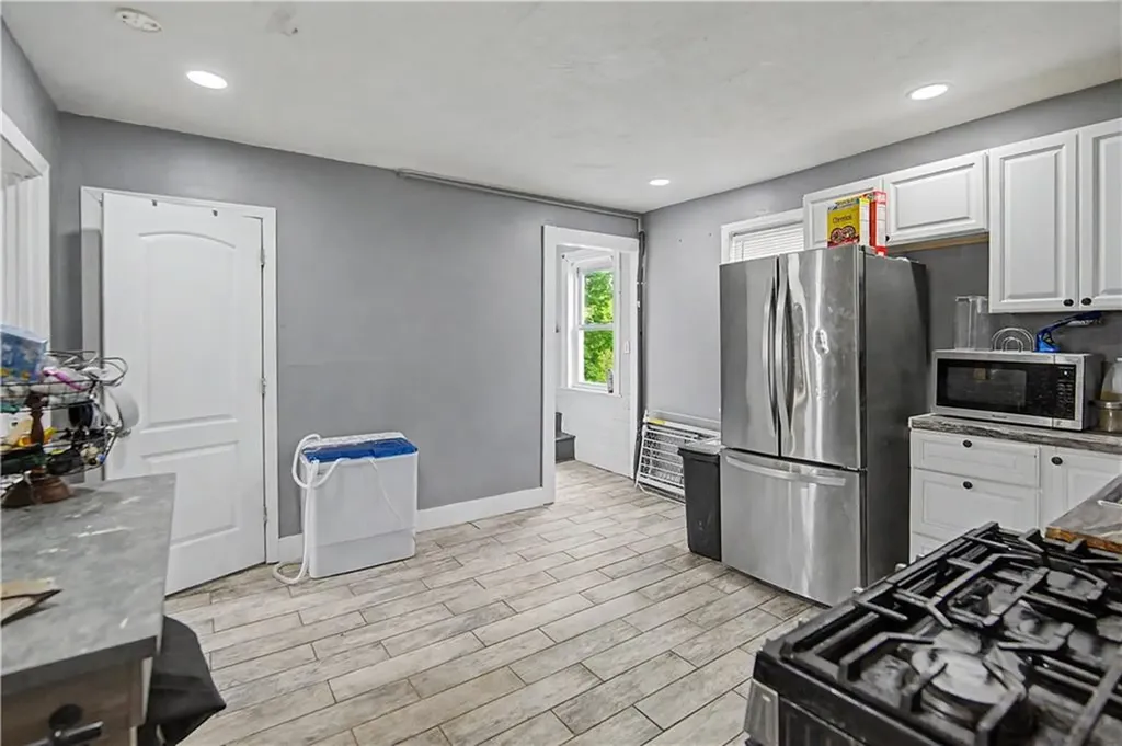 1 2 Hale Street Providence RI 02909