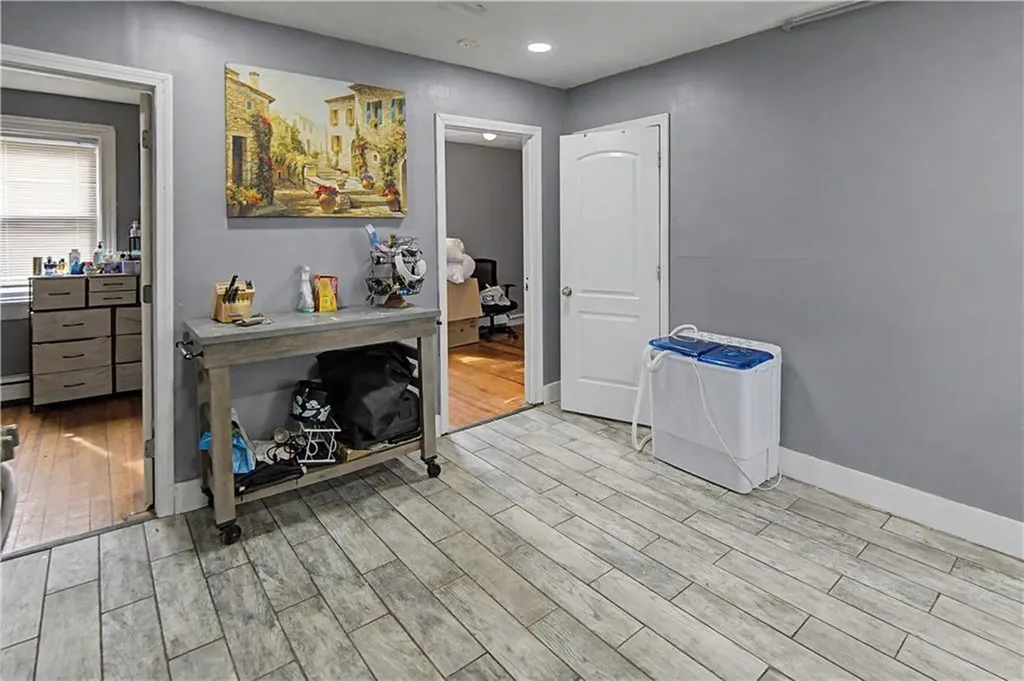 1 2 Hale Street Providence RI 02909