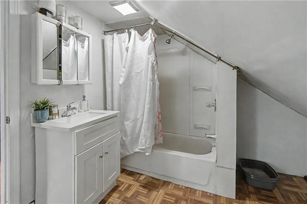 1 2 Hale Street Providence RI 02909
