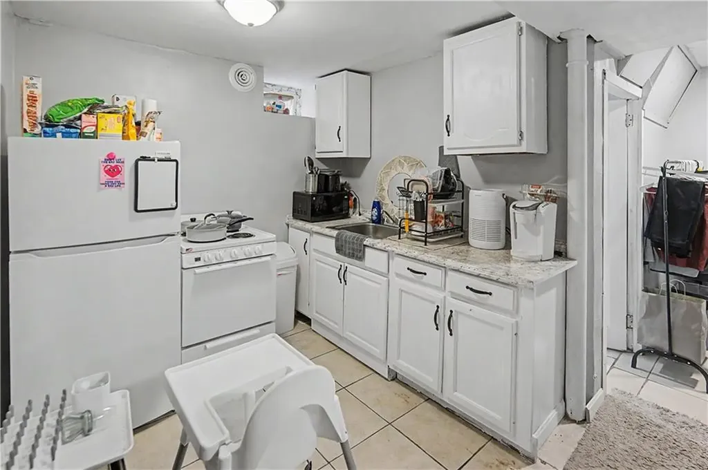 1 2 Hale Street Providence RI 02909