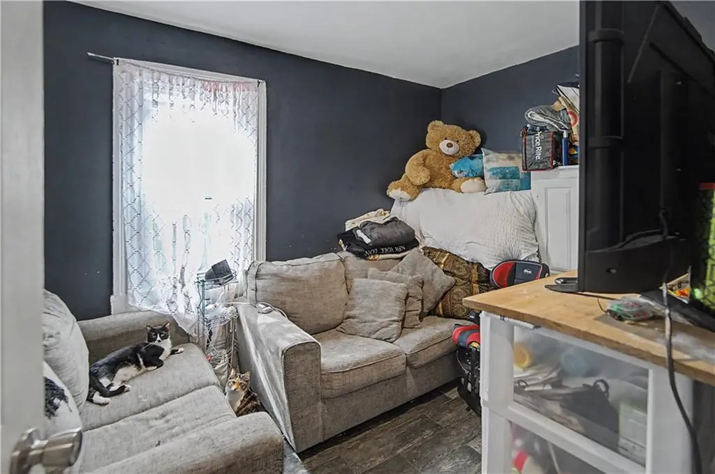 1 2 Hale Street Providence RI 02909