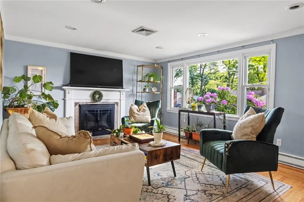 14 Woodhill Drive Cranston RI 02920