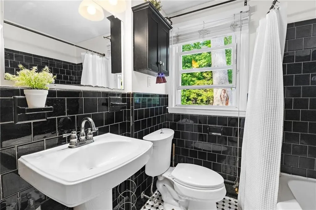 14 Woodhill Drive Cranston RI 02920