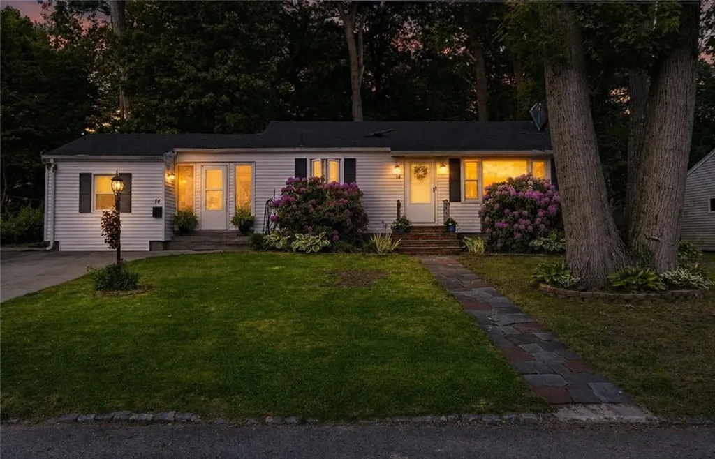 14 Woodhill Drive Cranston RI 02920