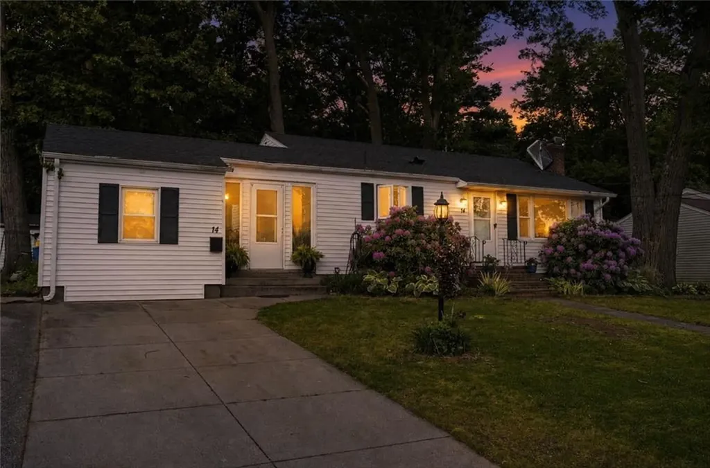 14 Woodhill Drive Cranston RI 02920
