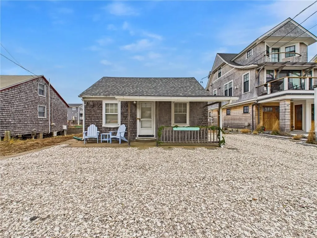 1140 Succotash Road Narragansett RI 02879