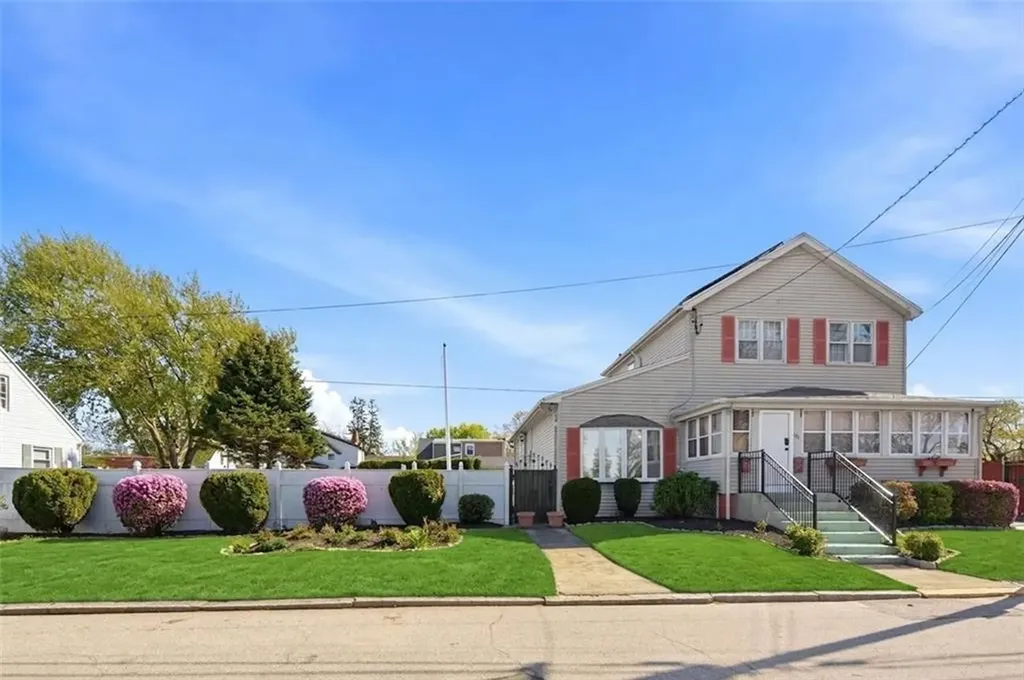 76 Sabra Street Cranston RI 02910