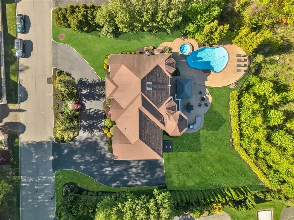 20 Red Brook Crossing Lincoln RI 02865