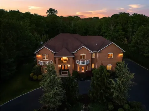 20 Red Brook Crossing Lincoln RI 02865