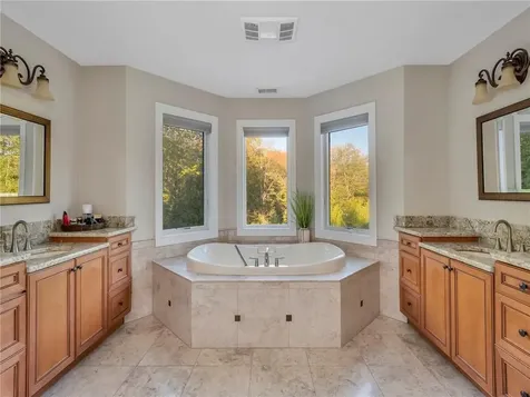 20 Red Brook Crossing Lincoln RI 02865