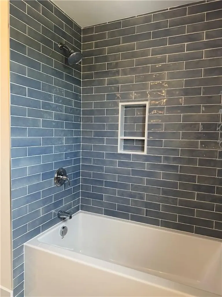 27 Massasoit Avenue Bristol RI 02809