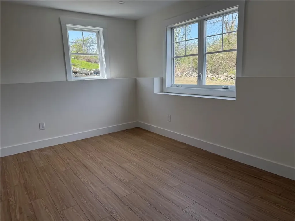 27 Massasoit Avenue Bristol RI 02809