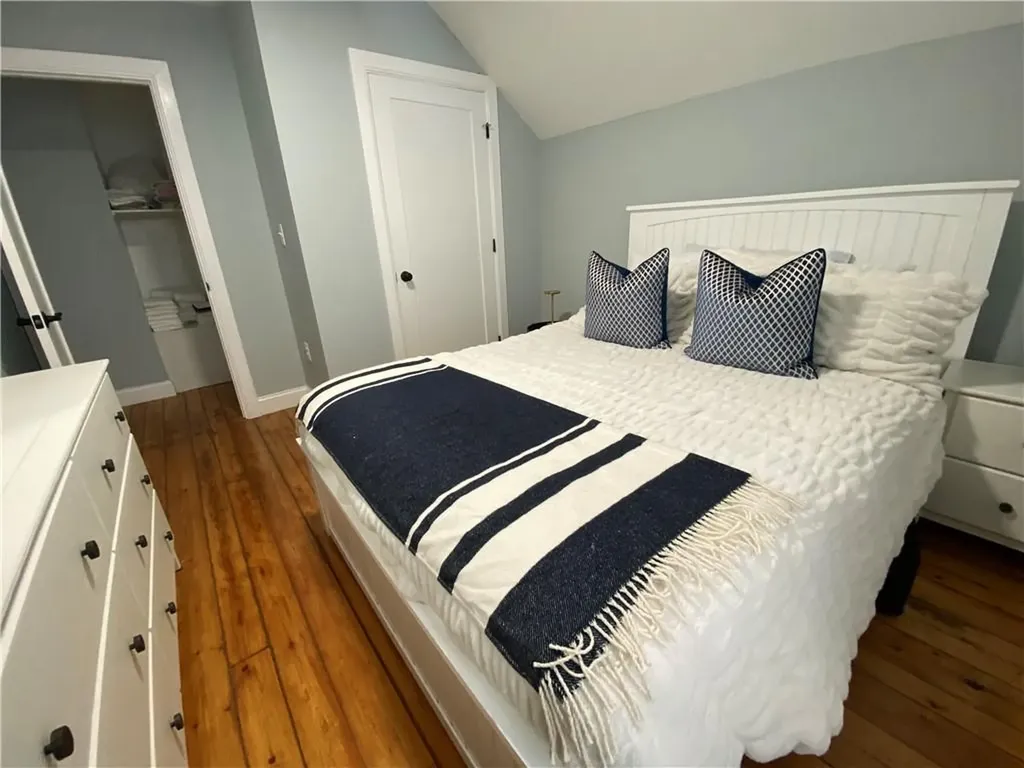 18 Hall Avenue Newport RI 02840