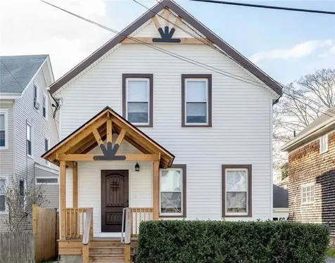 18 Hall Avenue Newport RI 02840