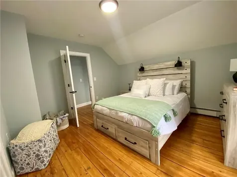18 Hall Avenue Newport RI 02840
