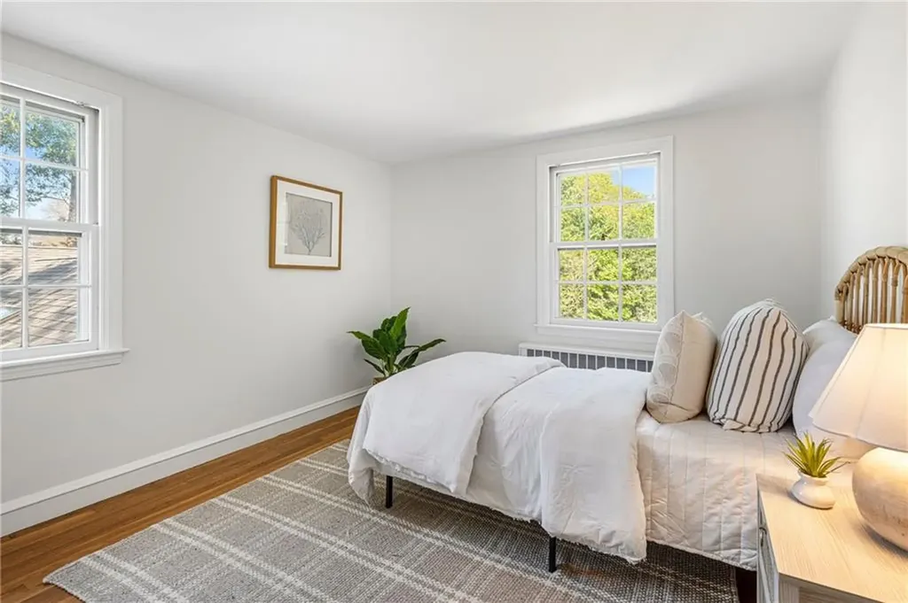 8 Harbour Road Barrington RI 02806