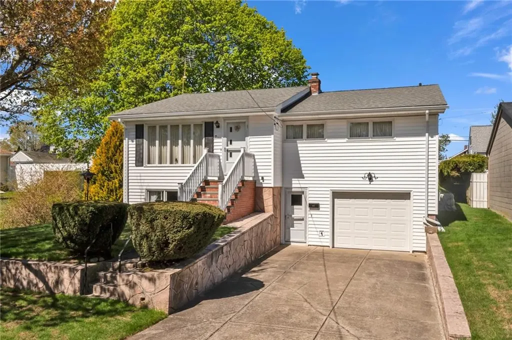 15 Pine Street North Providence RI 02911