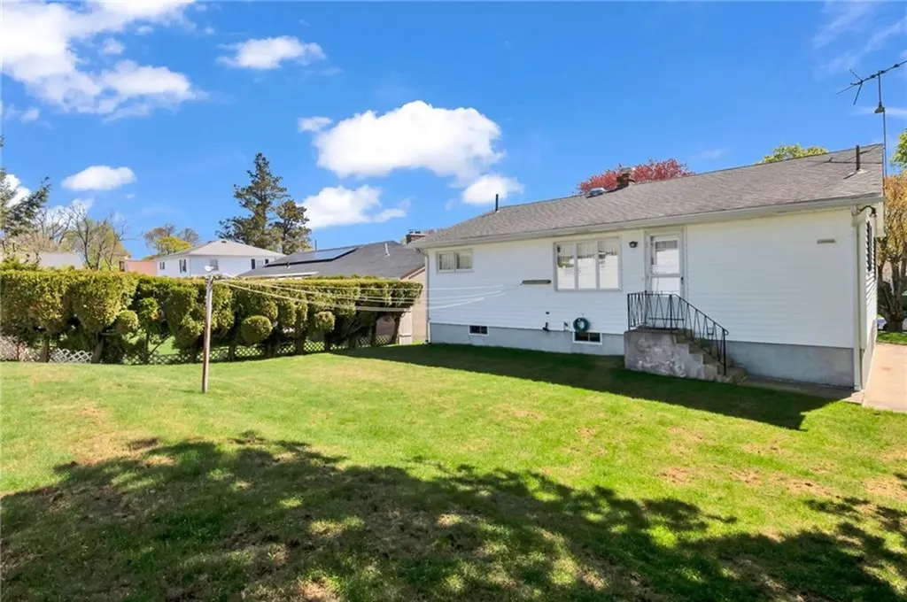 15 Pine Street North Providence RI 02911