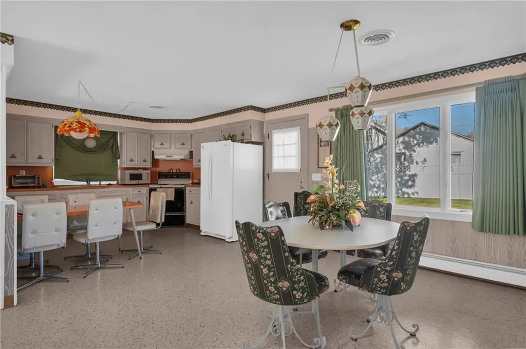 15 Pine Street North Providence RI 02911
