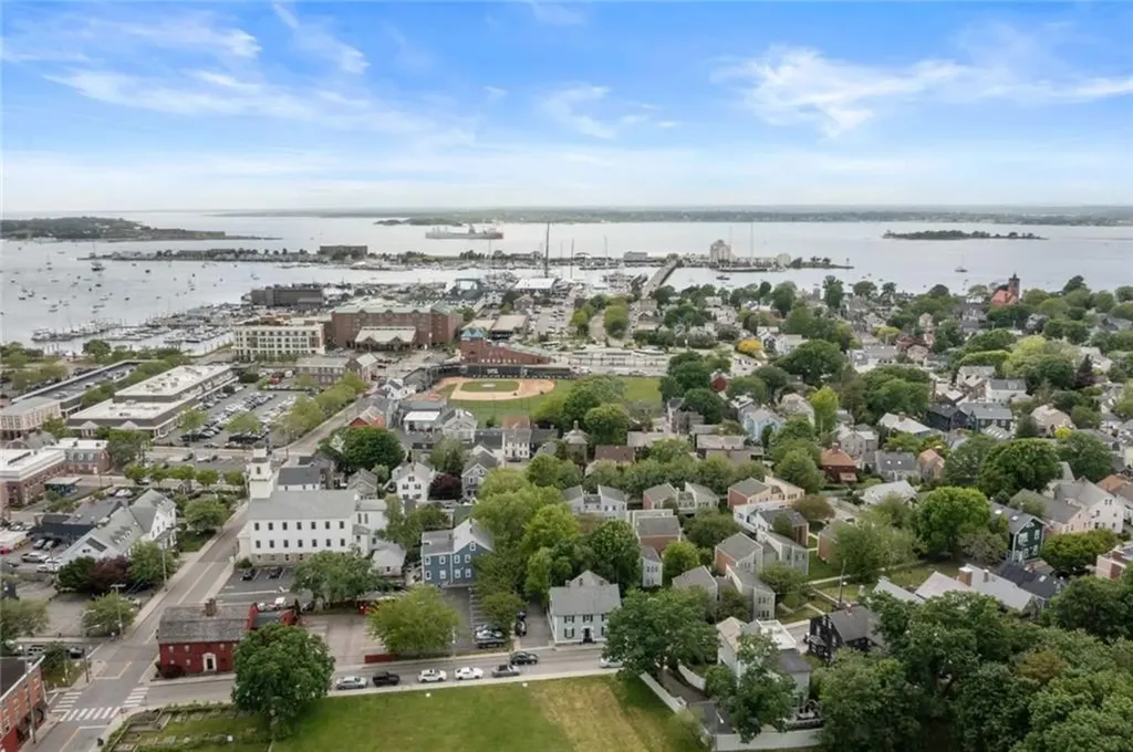 22 Farewell Street Newport RI 02840