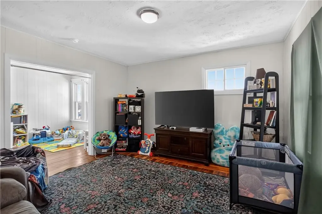 277 Ward Street Woonsocket RI 02895