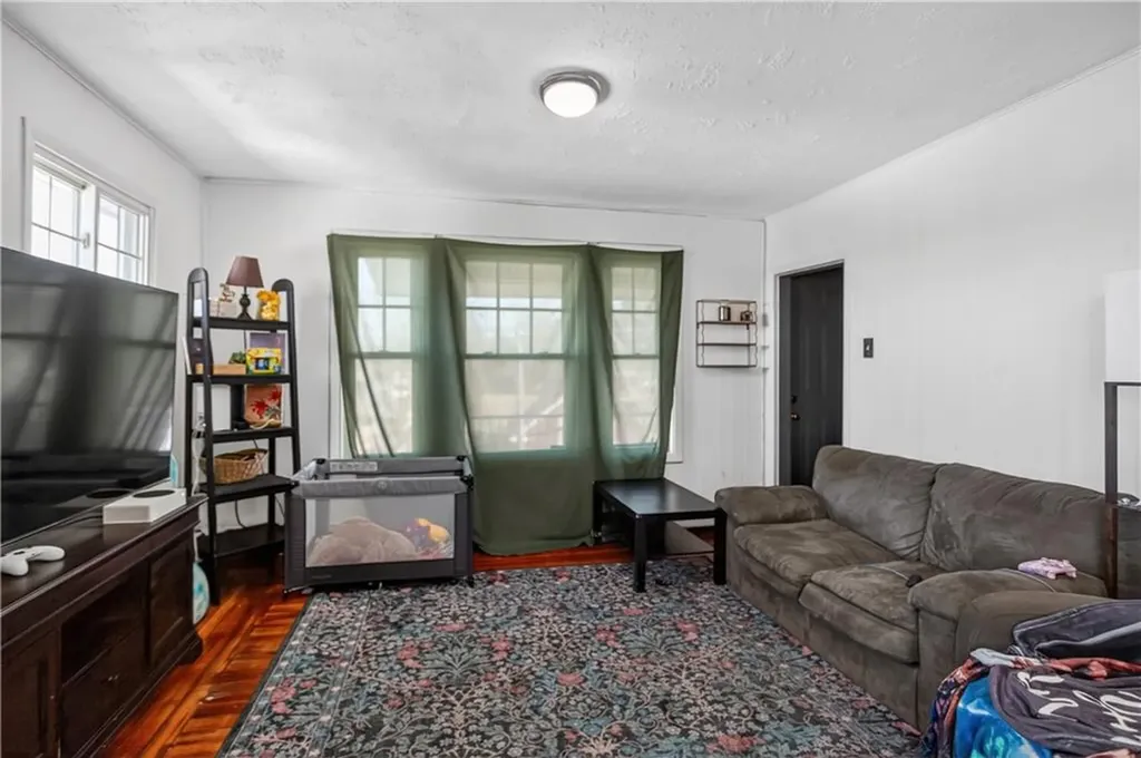 277 Ward Street Woonsocket RI 02895