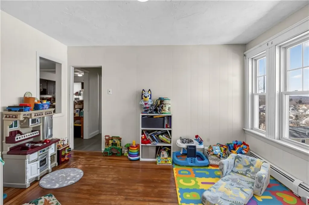 277 Ward Street Woonsocket RI 02895