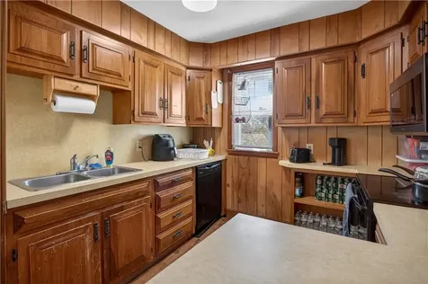 277 Ward Street Woonsocket RI 02895