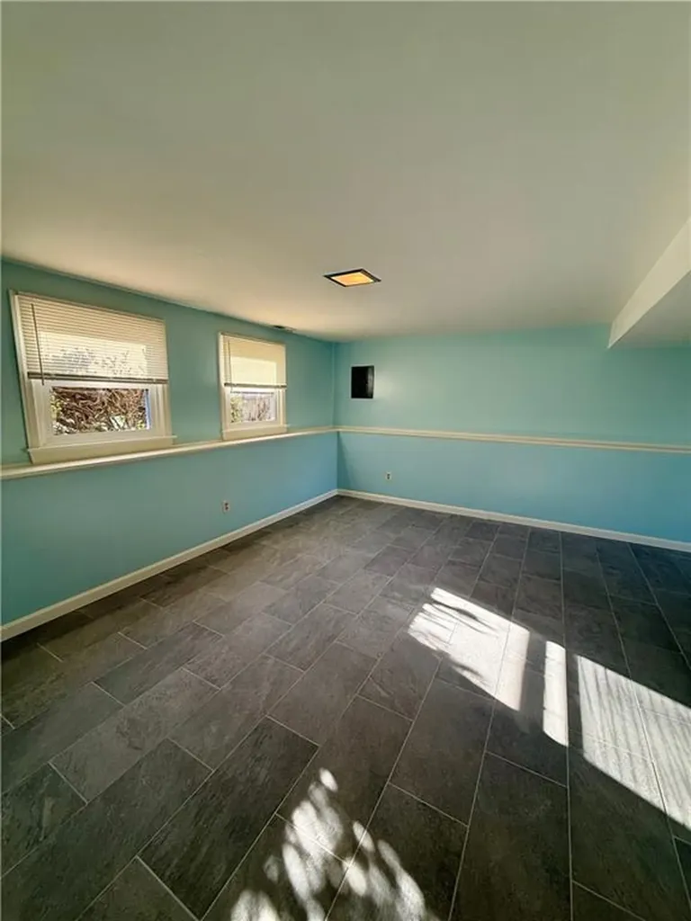 178 Canonchet Drive Portsmouth RI 02871