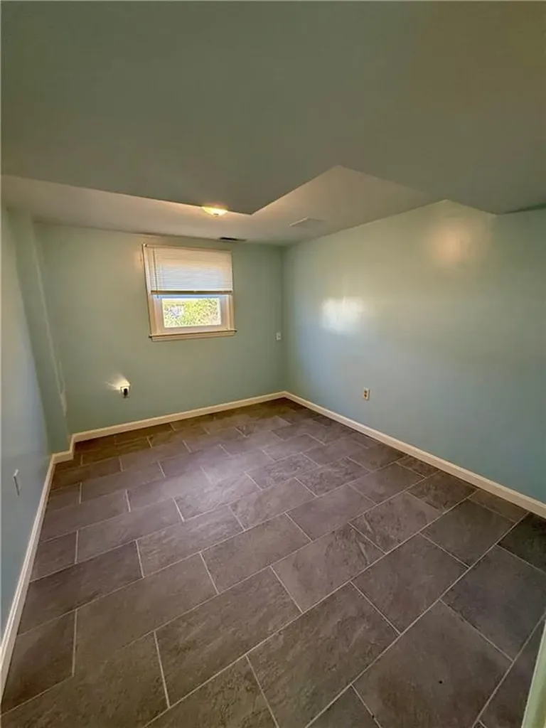178 Canonchet Drive Portsmouth RI 02871