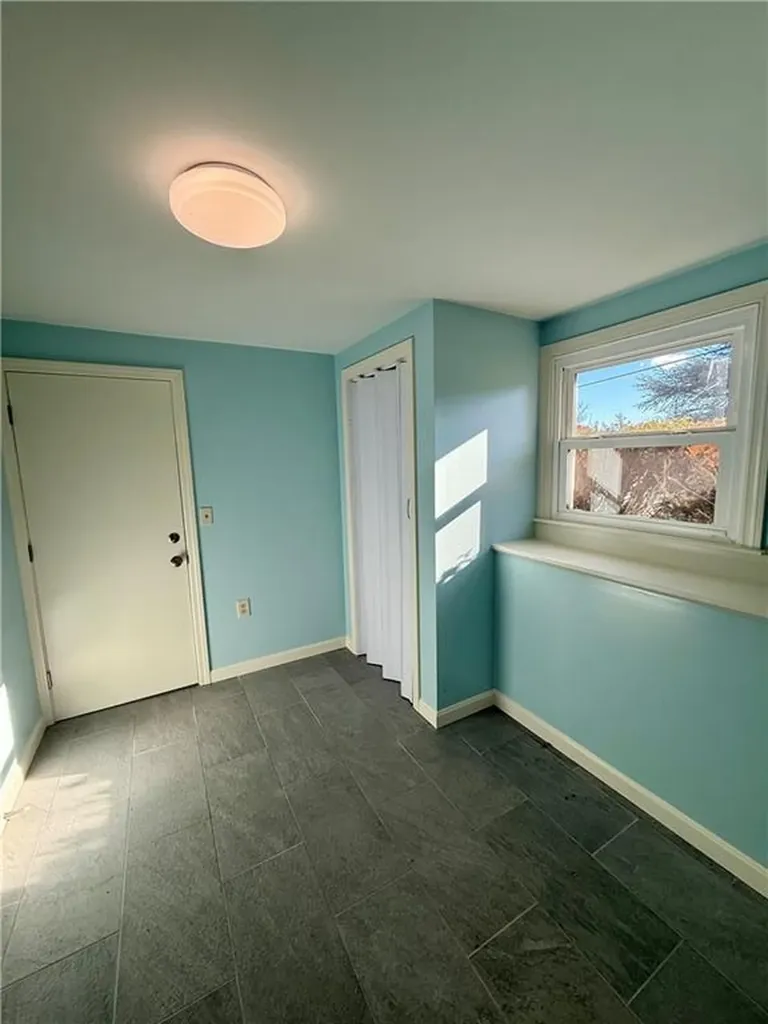 178 Canonchet Drive Portsmouth RI 02871