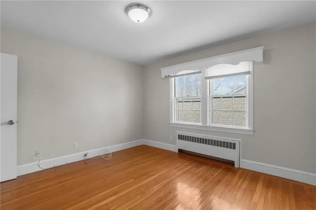 196 Wardlaw Avenue Providence RI 02908