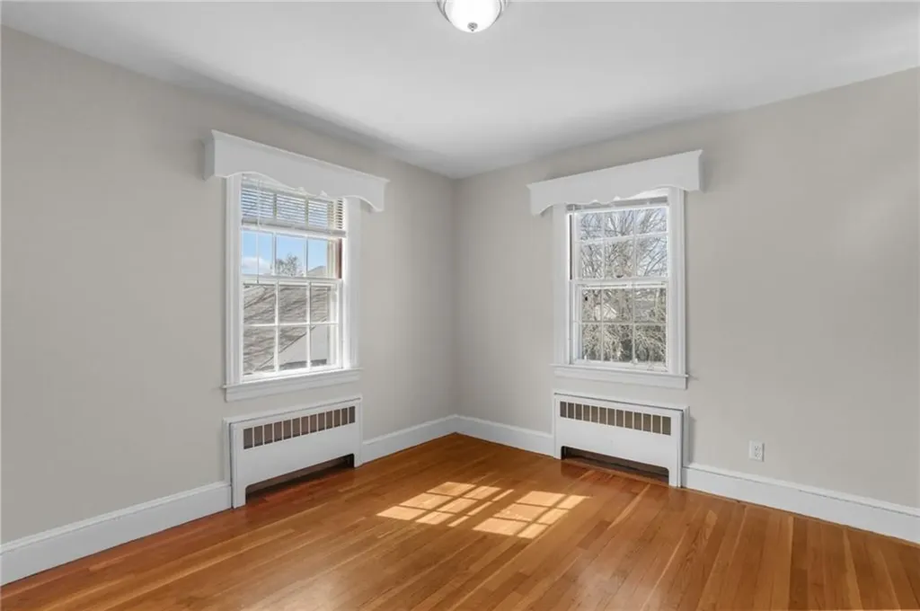 196 Wardlaw Avenue Providence RI 02908