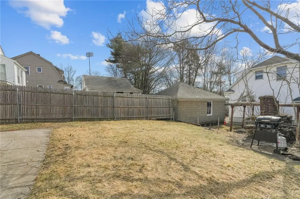 196 Wardlaw Avenue Providence RI 02908