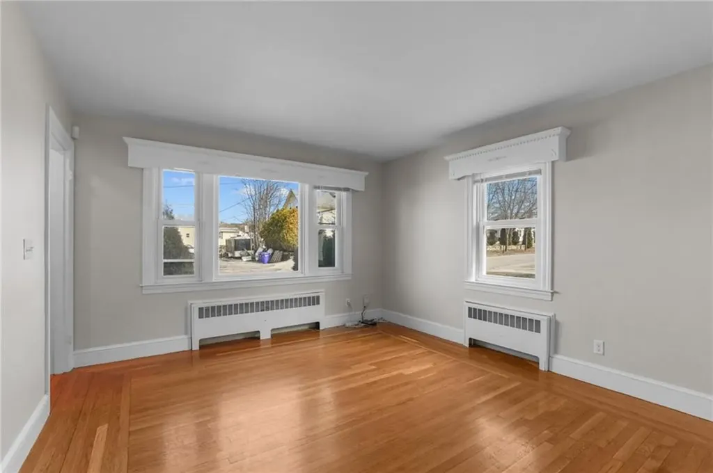 196 Wardlaw Avenue Providence RI 02908