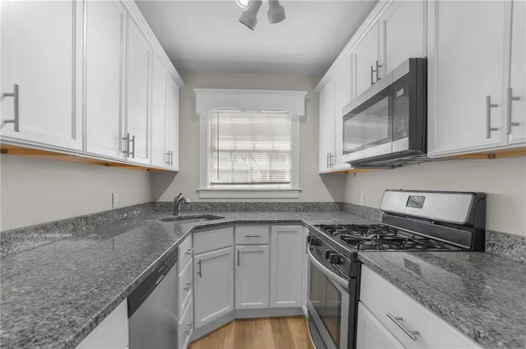 196 Wardlaw Avenue Providence RI 02908