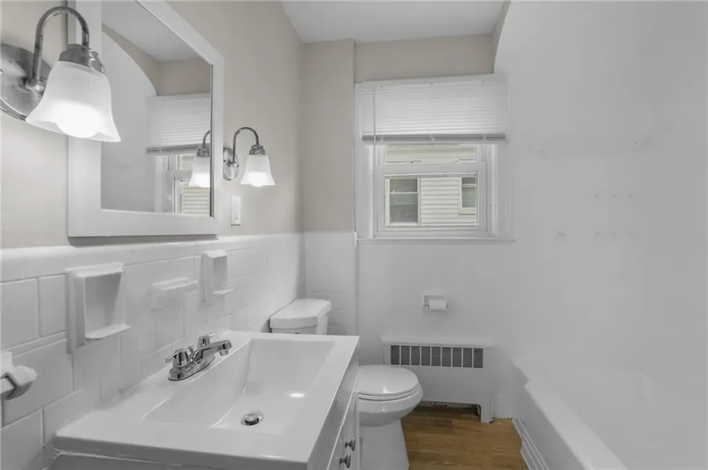 196 Wardlaw Avenue Providence RI 02908