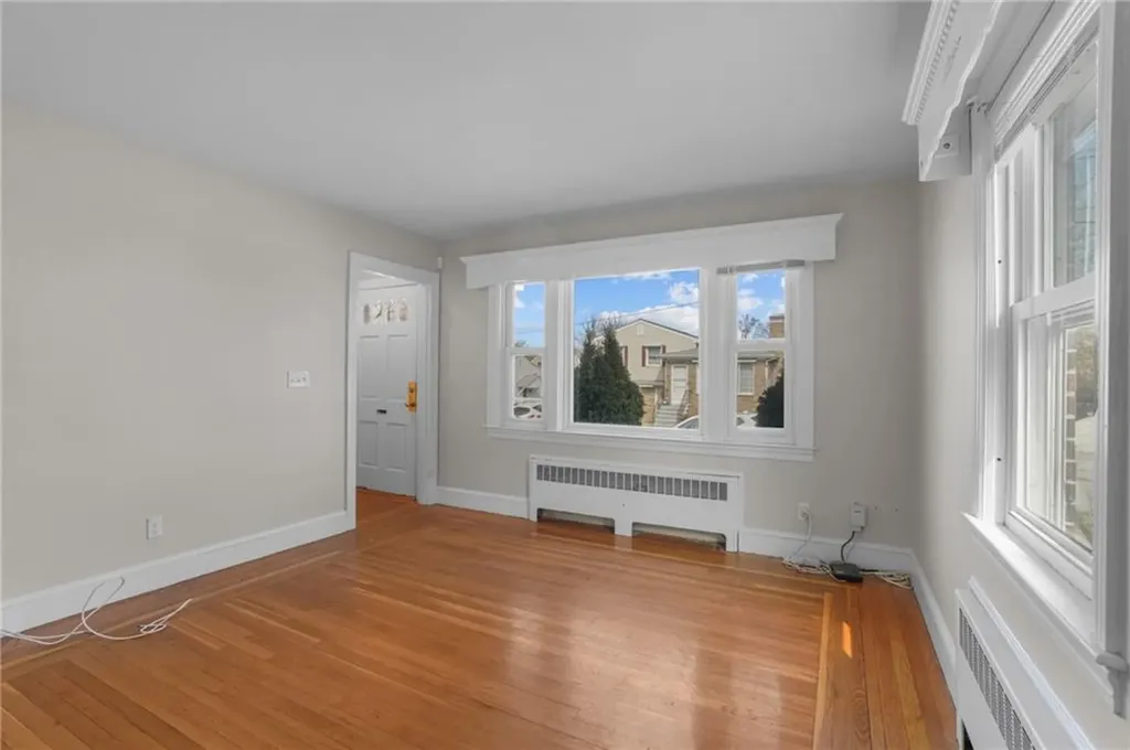 196 Wardlaw Avenue Providence RI 02908