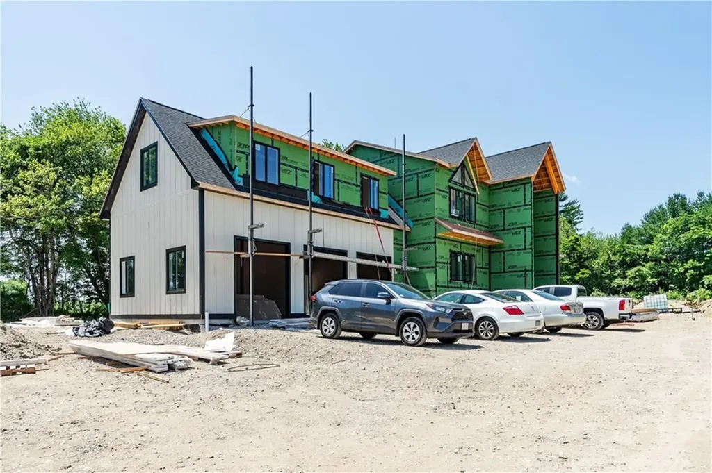 1497 Pippin Orchard Road Cranston RI 02921