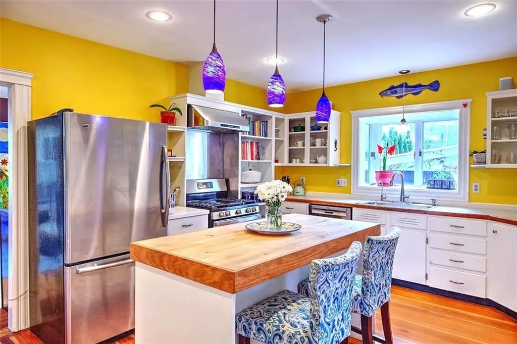 21 Mount Hope Avenue Providence RI 02906