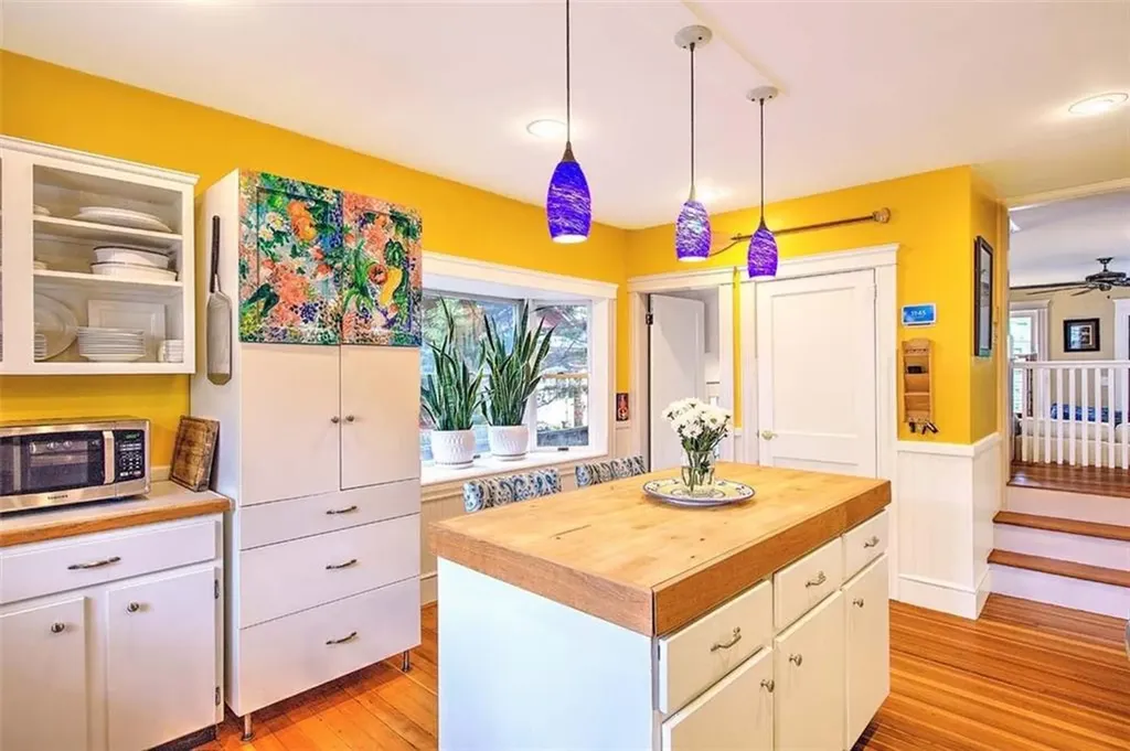 21 Mount Hope Avenue Providence RI 02906