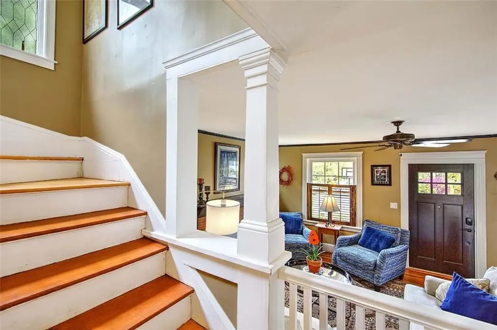 21 Mount Hope Avenue Providence RI 02906