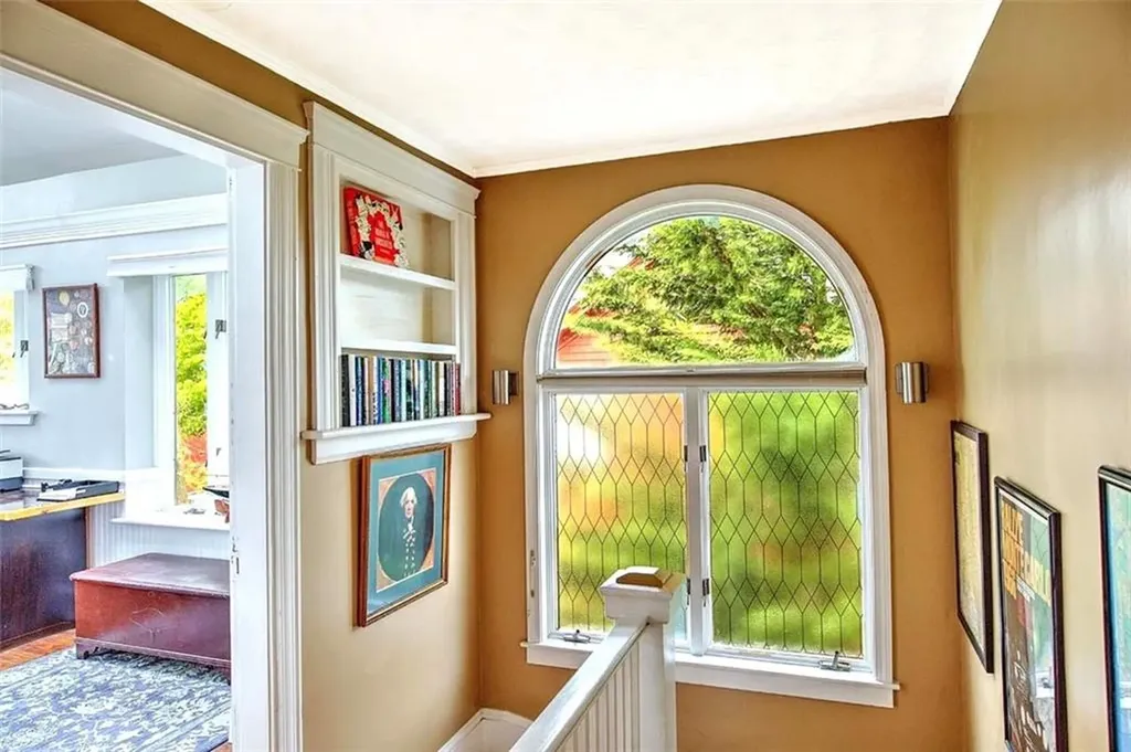 21 Mount Hope Avenue Providence RI 02906