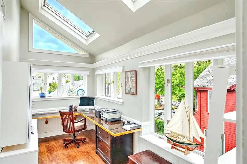 21 Mount Hope Avenue Providence RI 02906