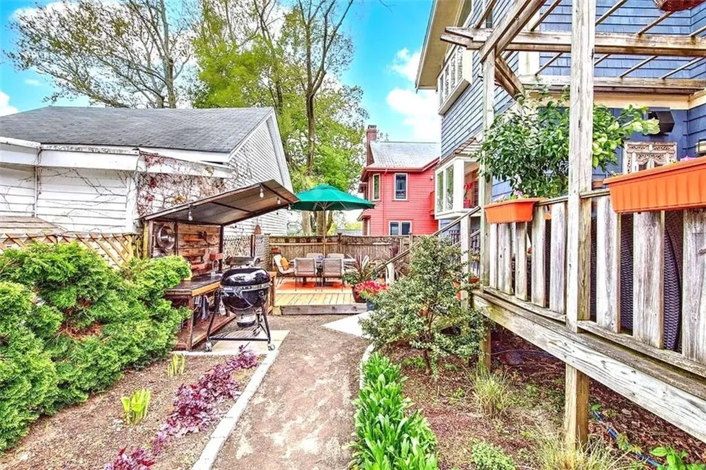 21 Mount Hope Avenue Providence RI 02906
