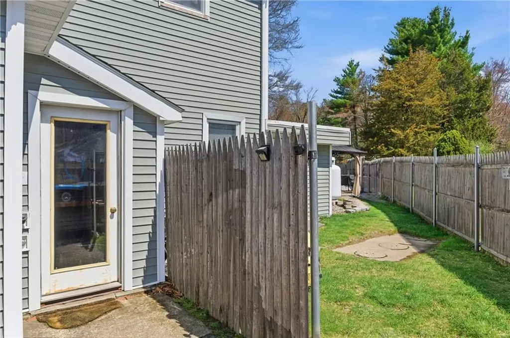 48 Overlea Road North Smithfield RI 02896