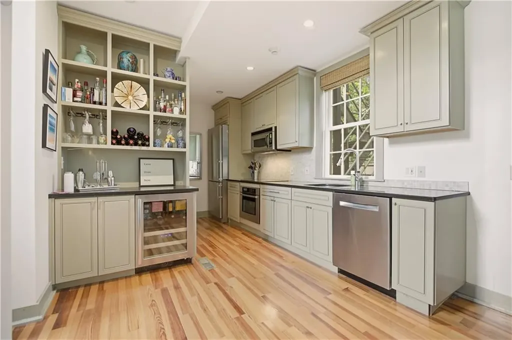 364 Bellevue Avenue Newport RI 02840